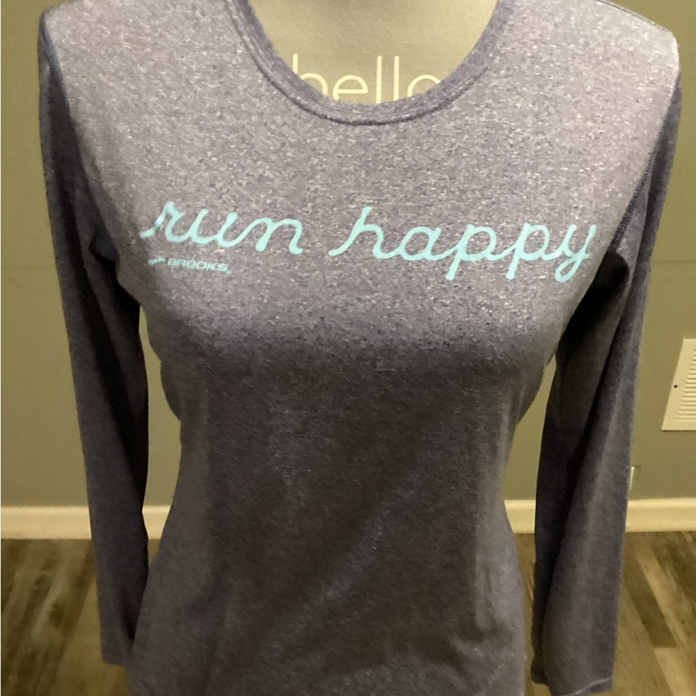 Brooks EZ T “run happy” long sleeve shirt